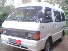 Mazda Bongo Vanatte 1992 Van