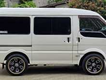 https://riyasewana.com/uploads/mazda-bongo-vennat-2847434362.jpg