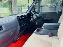 https://riyasewana.com/uploads/mazda-bongovanette-178022817395.jpg