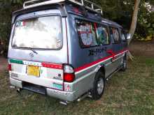 Mazda Brawny 1990 Van