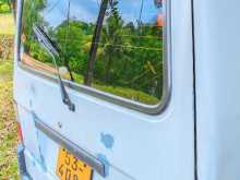 Mazda Bongo 1995 Van