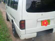Mazda Brawny 1990 Van