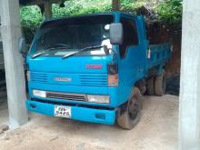 Mazda Tipper 1999 Lorry