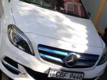Mercedes-Benz B250e 2016 Car