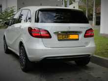 https://riyasewana.com/uploads/mercedes-benz-b250e-2015-2310051412224.jpg