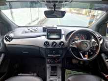https://riyasewana.com/uploads/mercedes-benz-b250e-24100420665.jpg