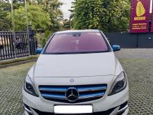 Mercedes-Benz B250e 2016 Car