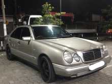Mercedes-Benz - W210 2000 Car