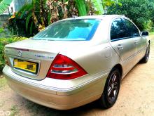 https://riyasewana.com/uploads/mercedes-benz-c-200-120473417613.jpg