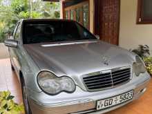 Mercedes-Benz C220 2000 Car