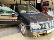 Mercedes-Benz C180 2006 Car