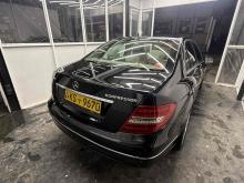 https://riyasewana.com/uploads/mercedes-benz-c180-1820134624592.jpg