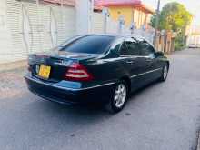 https://riyasewana.com/uploads/mercedes-benz-c200-2001-2618120812813.jpg