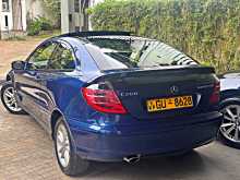https://riyasewana.com/uploads/mercedes-benz-c200-sports-2002-115351612882.jpg