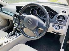 https://riyasewana.com/uploads/mercedes-benz-c220-cdi-2817134324823.jpg