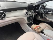 Mercedes-Benz CAL 200 2013 Car