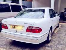 https://riyasewana.com/uploads/mercedes-benz-e-200-181041464292.jpg