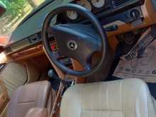 https://riyasewana.com/uploads/mercedes-benz-e-200-1986-2317514012283.jpg
