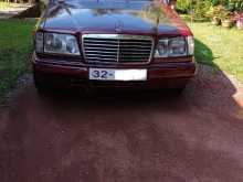 Mercedes-Benz E200 1986 Car