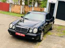 https://riyasewana.com/uploads/mercedes-benz-e200-14846124911.jpg