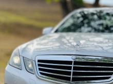 Mercedes-Benz E200 2010 Car