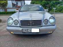 Mercedes-Benz E200 1996 Car