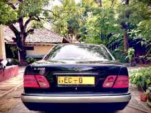 https://riyasewana.com/uploads/mercedes-benz-e200-1996-2419135812222.jpg