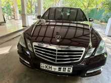 Mercedes-Benz E200 2010 Car