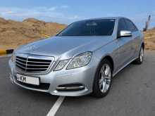 Mercedes-Benz E200 2010 Car