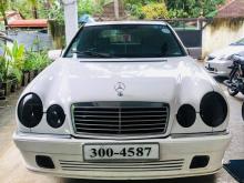 Mercedes-Benz E200 1997 Car