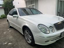 Mercedes-Benz E200 2004 Car