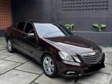 Mercedes-Benz E200 AMG 2011 Car