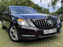 Mercedes-Benz E200 Avantgarde 2011 Car