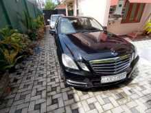 Mercedes-Benz E200 CGI 2011 Car