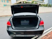 https://riyasewana.com/uploads/mercedes-benz-e220-1620511717995.jpg