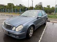 Mercedes-Benz E240 Avant-garde 2005 Car