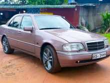 Mercedes-Benz E250 1995 Car
