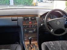 https://riyasewana.com/uploads/mercedes-benz-e300-2923231017383.jpg