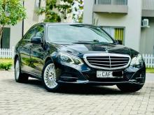 Mercedes-Benz E300 Elegance 2014 Car