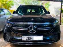 Mercedes-Benz EQB300 2023 SUV