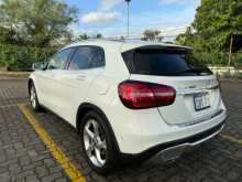 https://riyasewana.com/uploads/mercedes-benz-gla-180-2018-2112323312273.jpg