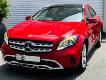 Mercedes-Benz GLA 180 2017 Car