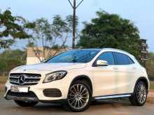 https://riyasewana.com/uploads/mercedes-benz-gla-200-12151758723.jpg