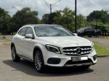 Mercedes-Benz GLA200 AMG LINE 2019 SUV