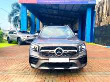 https://riyasewana.com/uploads/mercedes-benz-glb-200-13102213122.jpg