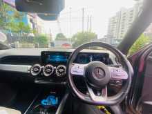 https://riyasewana.com/uploads/mercedes-benz-glb-200-13102213143.jpg
