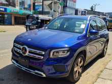 Mercedes-Benz GLB 2023 SUV