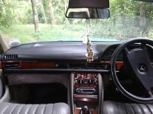https://riyasewana.com/uploads/mercedes-benz-w-126-257475417305.jpg