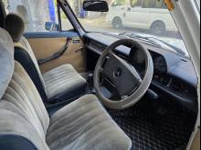 https://riyasewana.com/uploads/mercedes-benz-w115-1415492417735.jpg