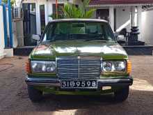 Mercedes-Benz W123 1977 Car